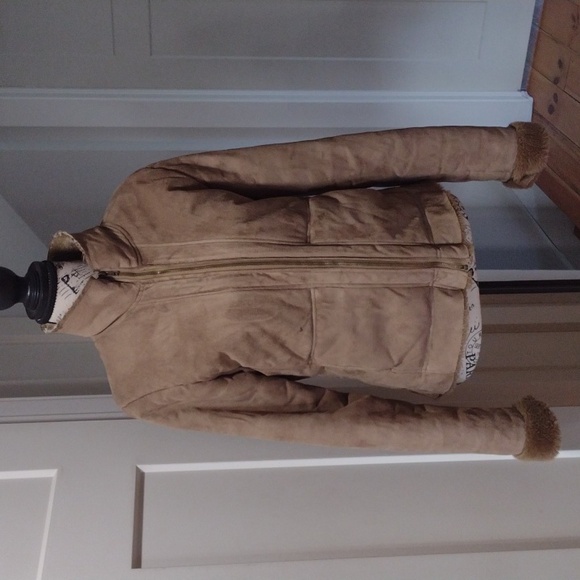 Jacket - Picture 3 of 6